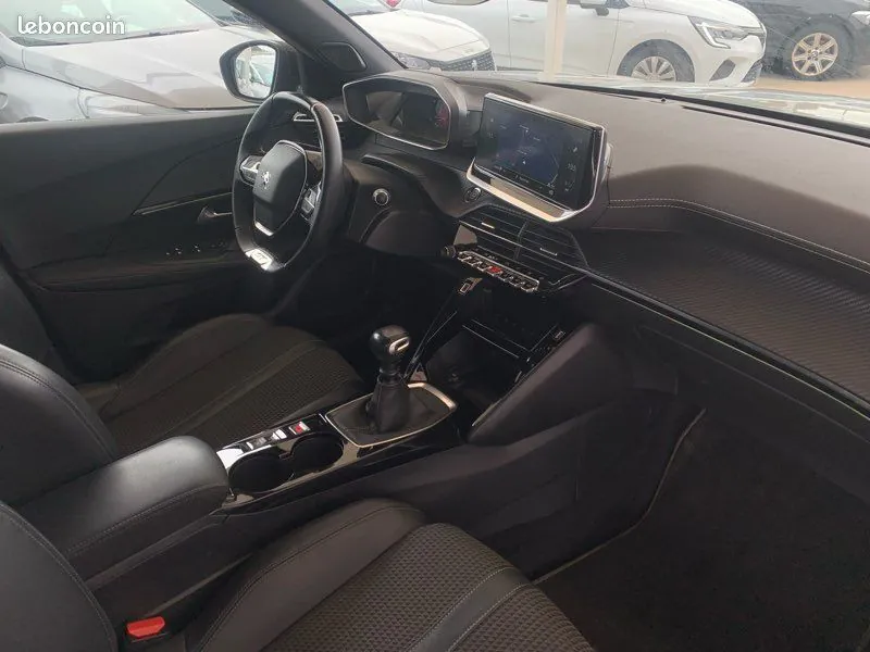 Peugeot 2008 2020 photo 2