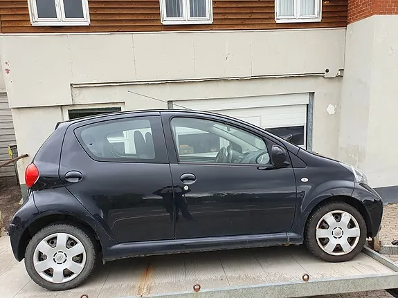 Toyota Aygo 2006 photo 2