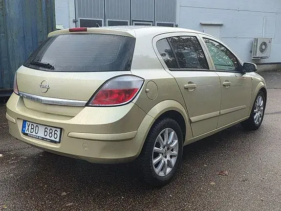 Opel Astra 2004 photo 4