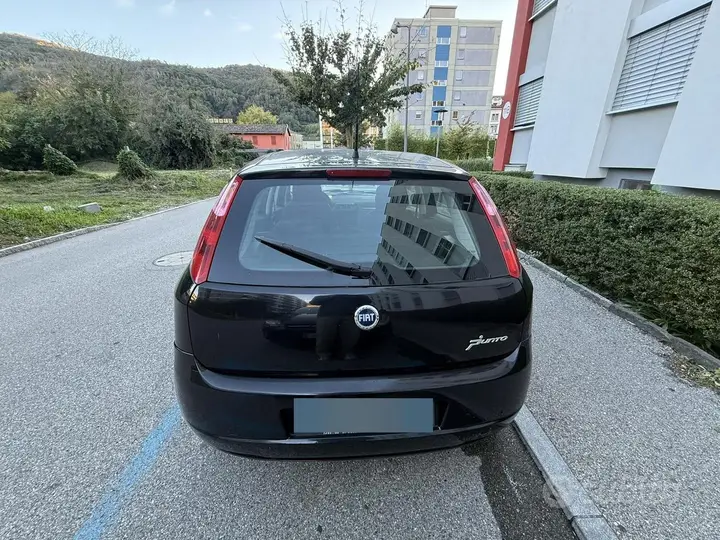 Fiat Grande Punto 2007 photo 3