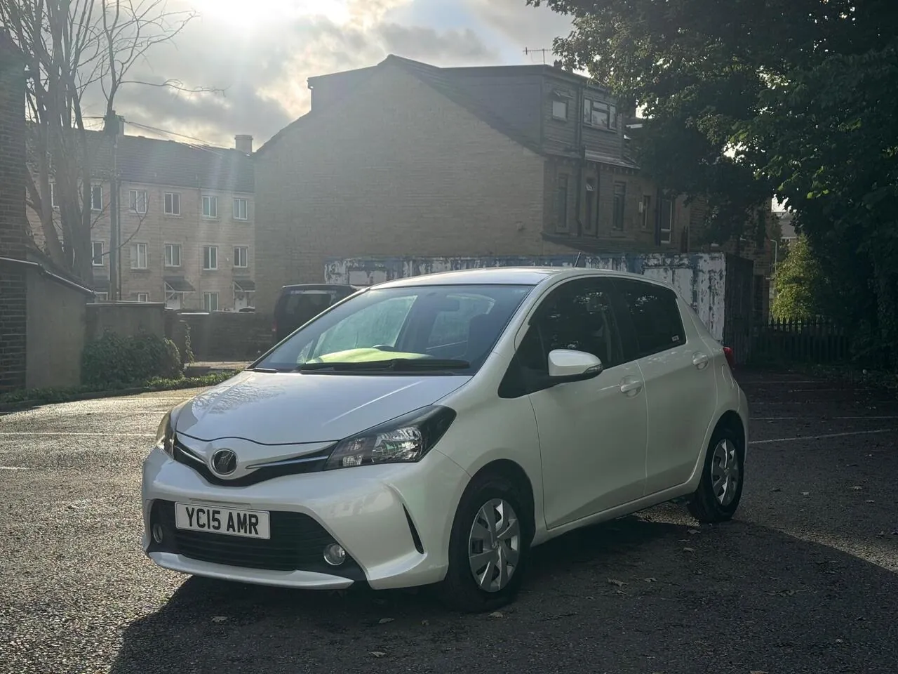Toyota Yaris 2015 photo 5