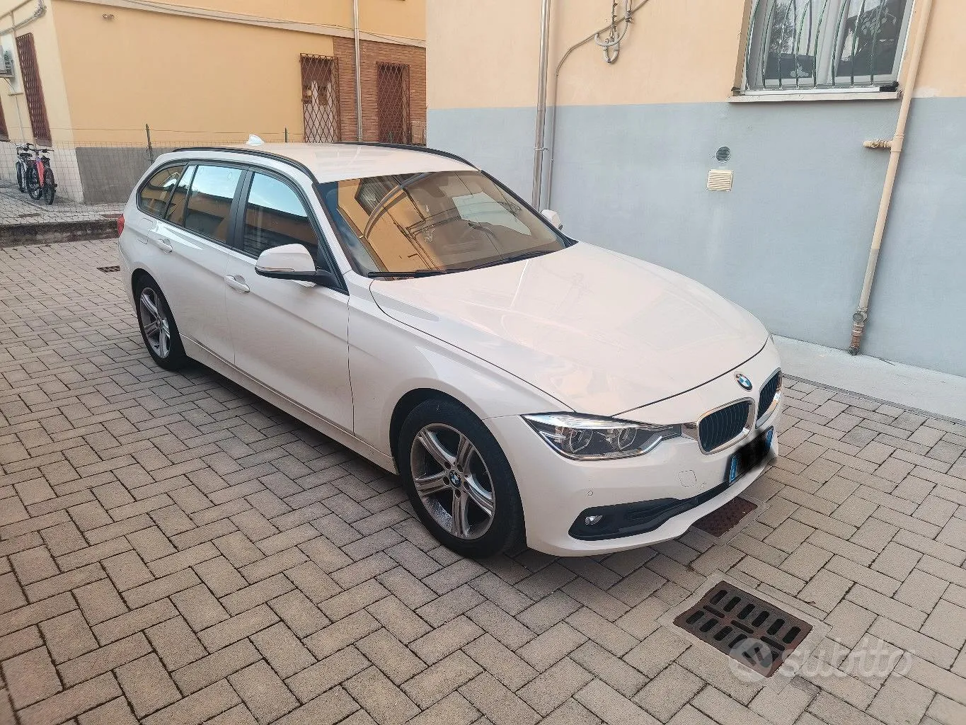 BMW 3 Series 2017 photo 2