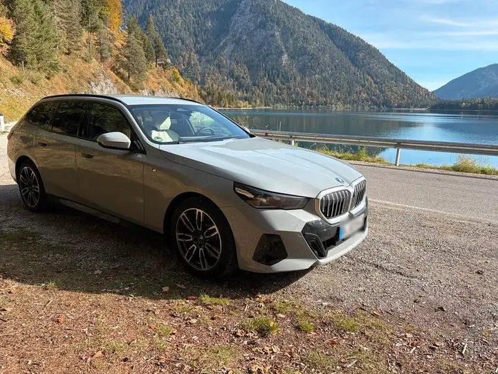 BMW 530E
