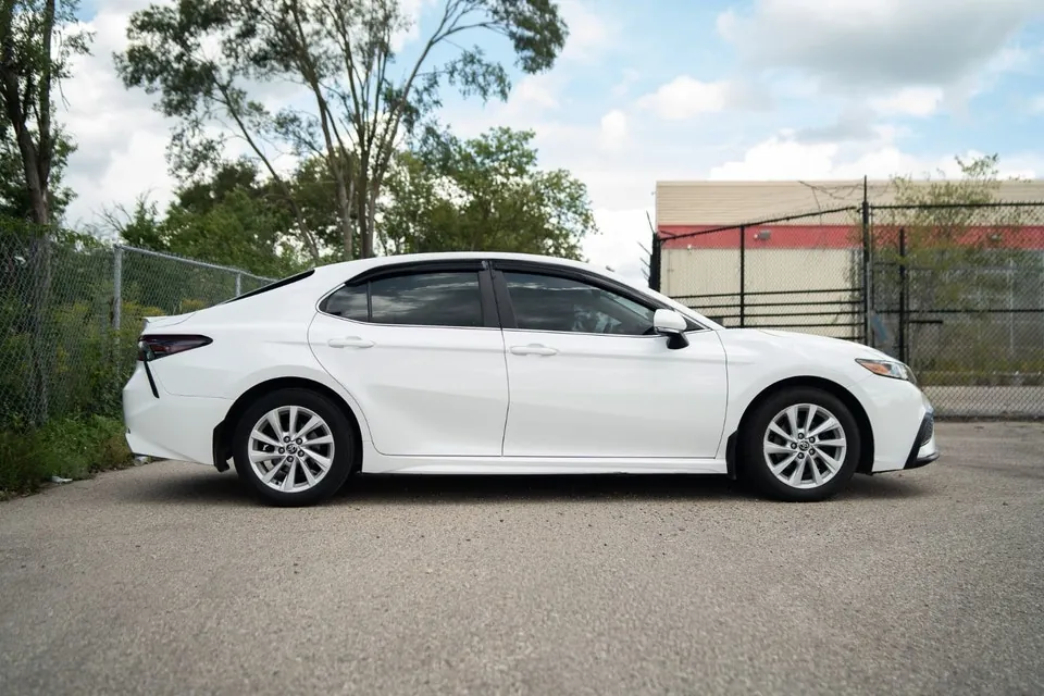 Toyota Camry 2022 photo 4