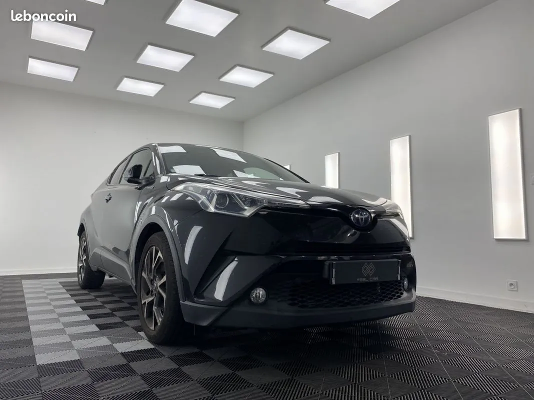 Toyota C-Hr 2019 photo 3