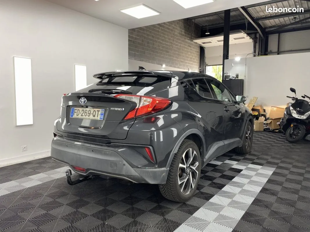 Toyota C-Hr 2019 photo 4