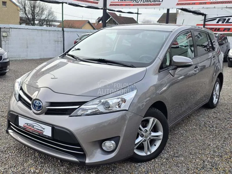 Toyota Verso 2014 photo 2