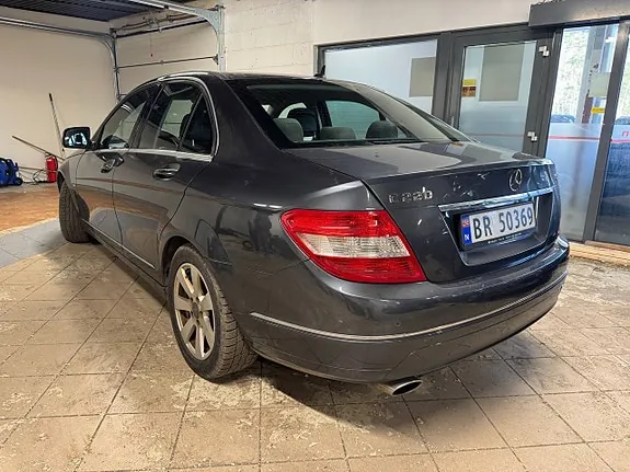 Mercedes-Benz C220 D 2007 photo 3