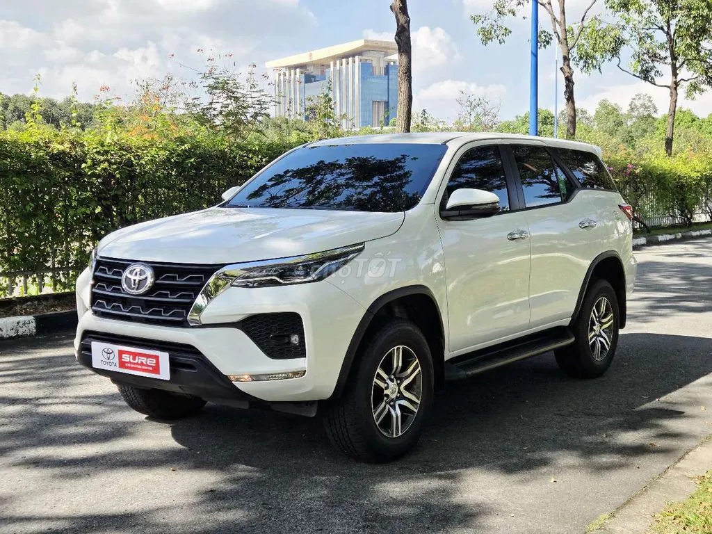 Toyota Fortuner 2024 photo 2