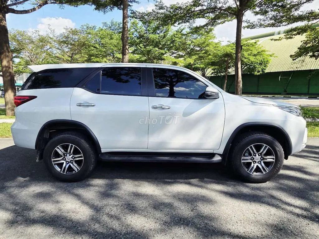 Toyota Fortuner 2024 photo 4