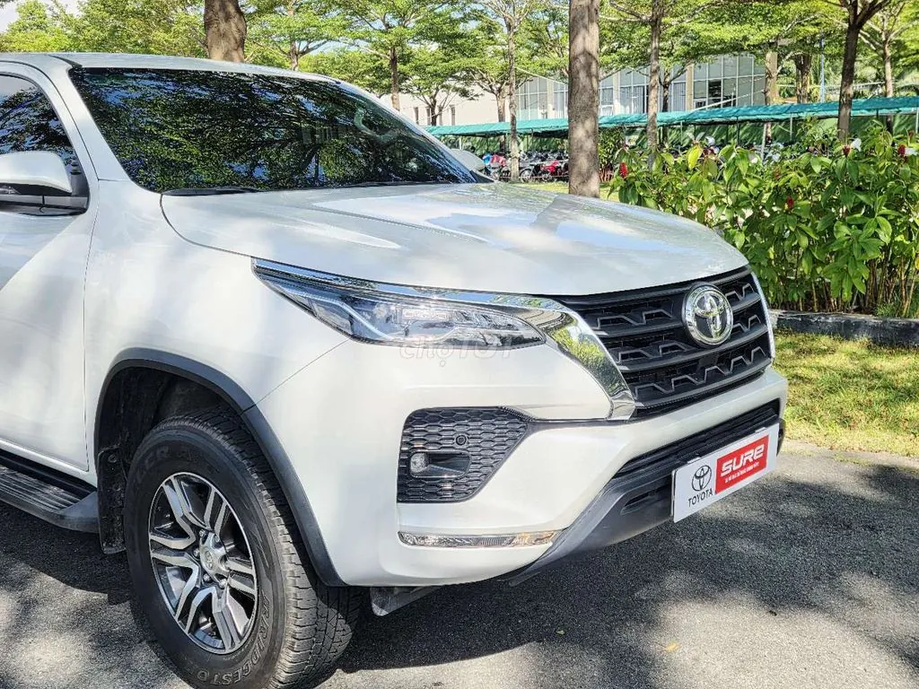 Toyota Fortuner 2024 photo 3