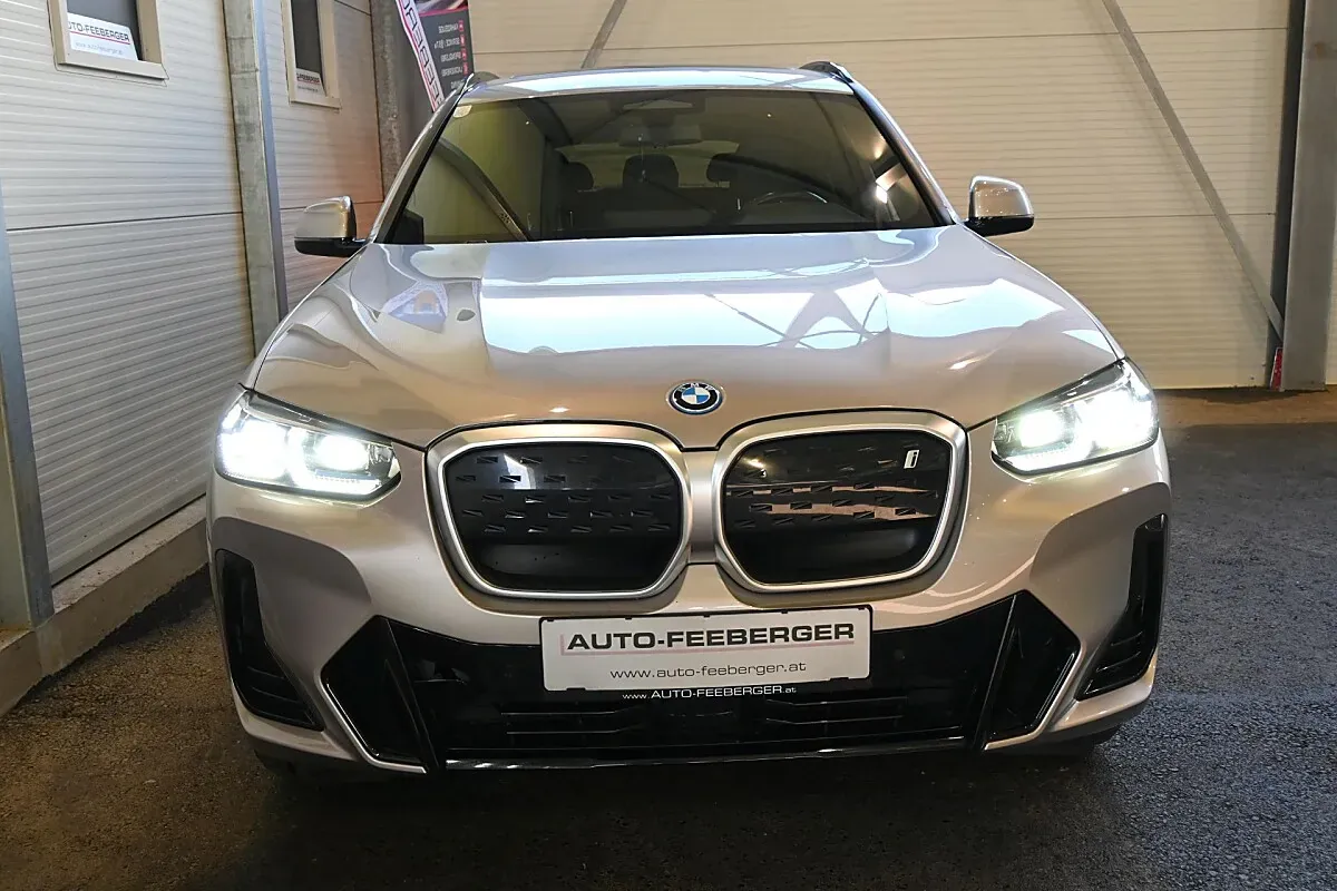 BMW Ix3 2022 photo 2