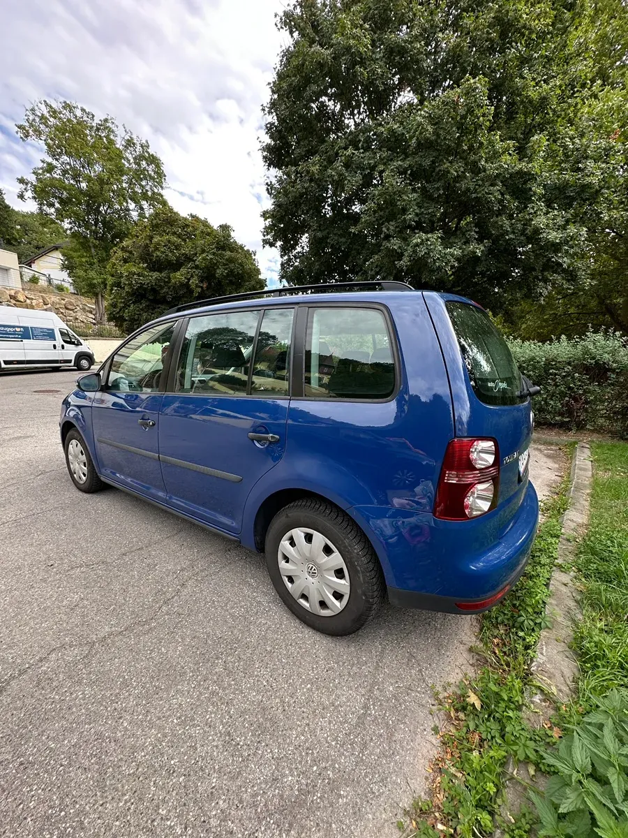 Volkswagen Touran 2009 photo 3