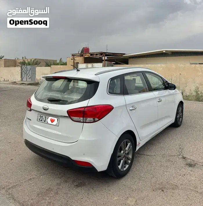Kia Carens 2014 photo 2