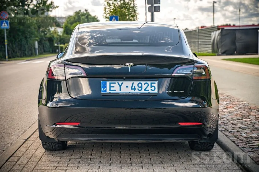 Tesla Model 3 2020 photo 5