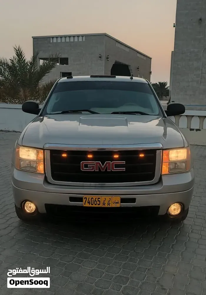GMC Sierra 2009 photo 2