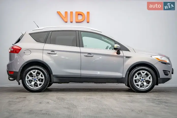 Ford Kuga 2011 photo 4