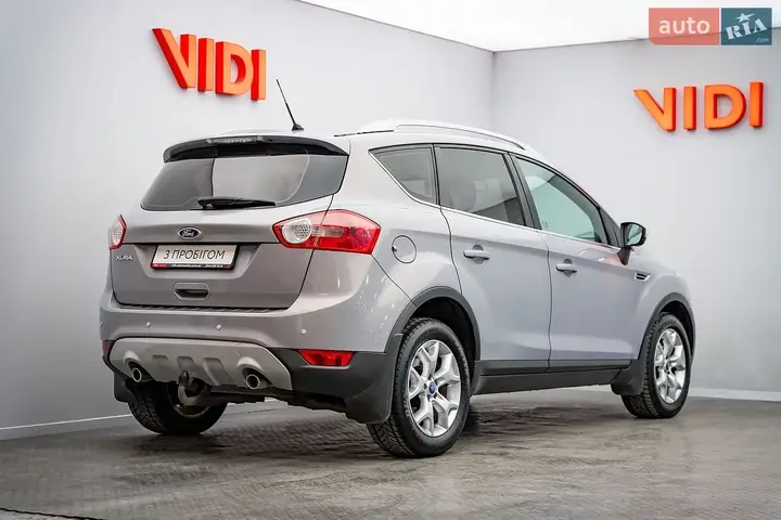 Ford Kuga 2011 photo 2