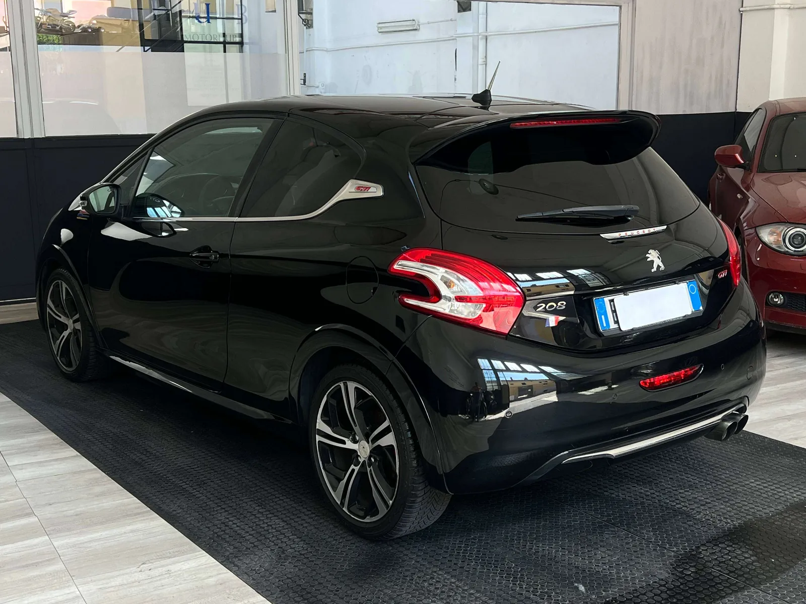 Peugeot 208 2013 photo 4