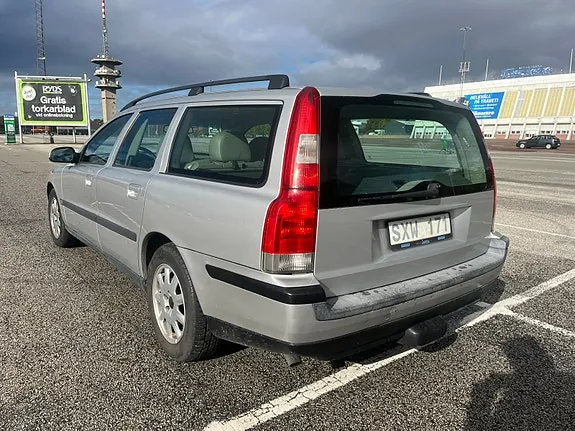 Volvo V70 2002 photo 2
