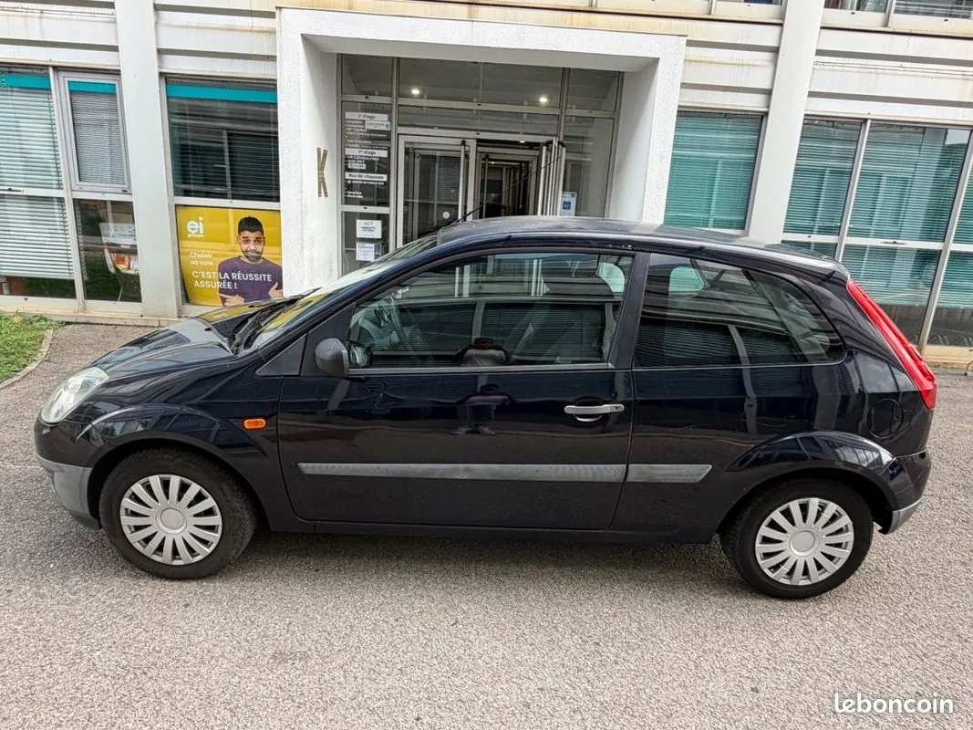 Ford Fiesta 2005 photo 4