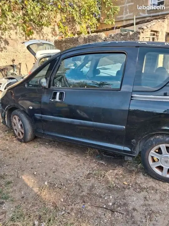 Peugeot 1007 2006 photo 3