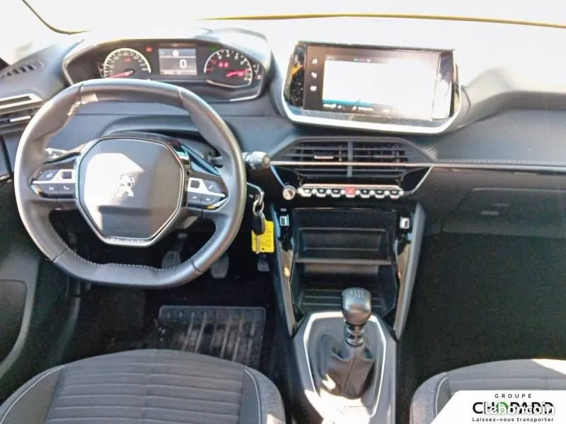 Peugeot 208 2023 photo 2