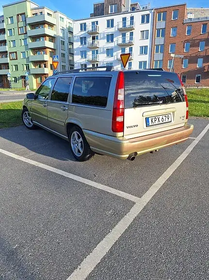 Volvo V70 2000 photo 2