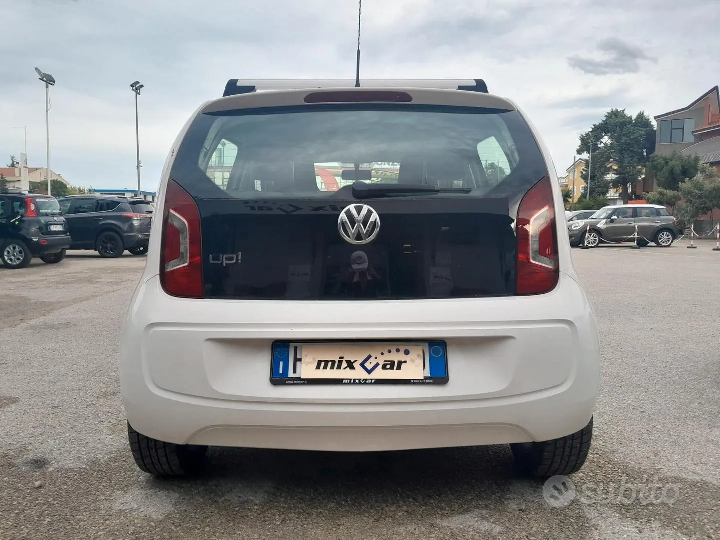 Volkswagen Up 2013 photo 4