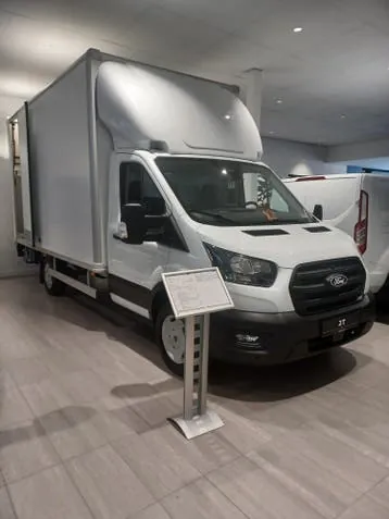 Ford Transit 2025 photo 2