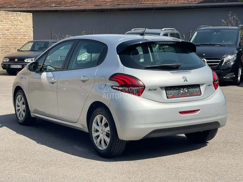 Peugeot 208 2016 photo 4