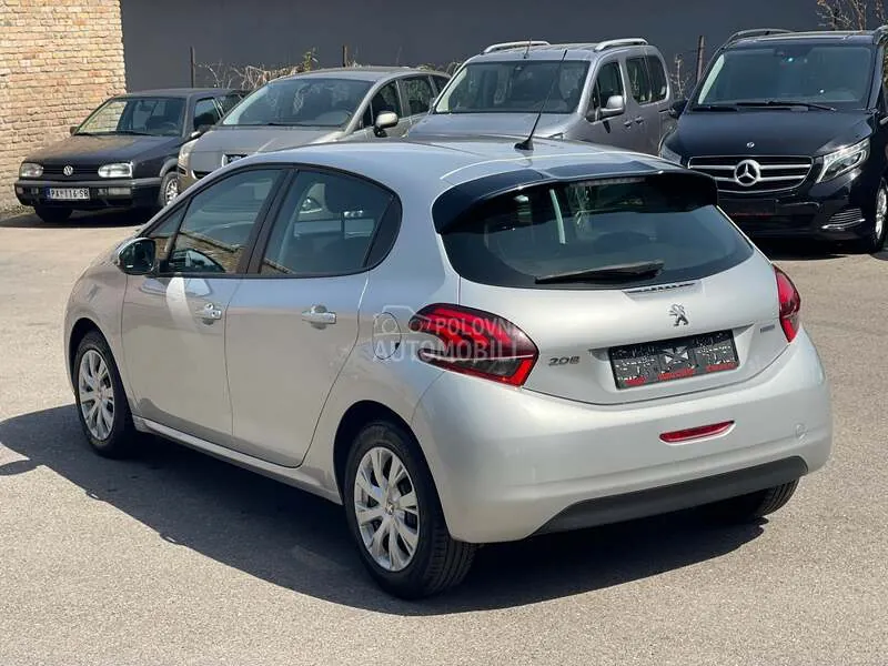 Peugeot 208 2016 photo 5