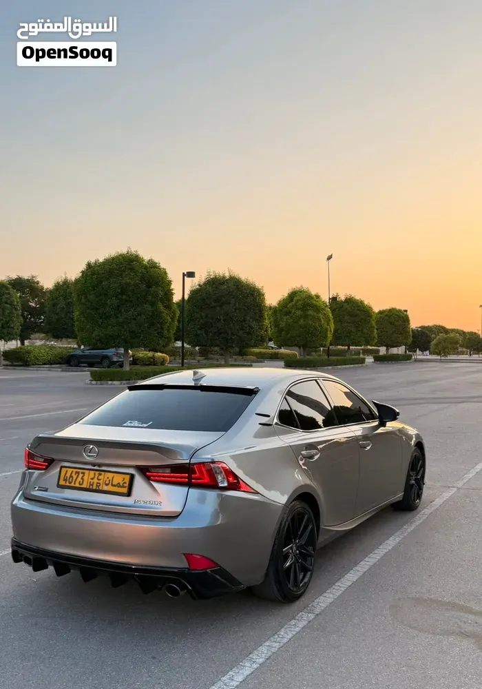 Lexus Is 2016 photo 3