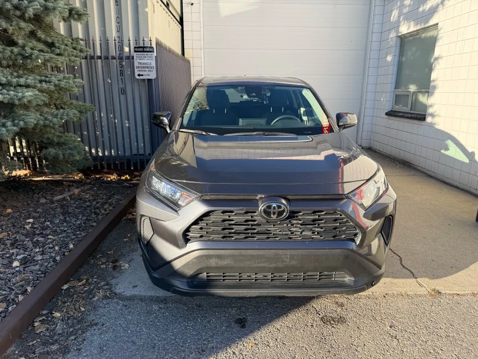 Toyota Rav4 2023 photo 2