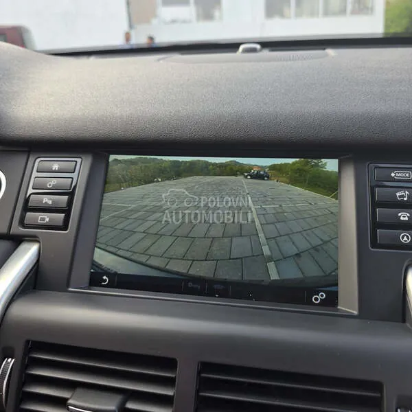 Land Rover Discovery Sport 2017 photo 3