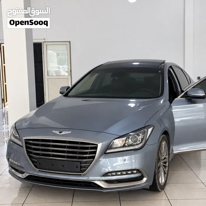 Genesis G80 2017 photo 2
