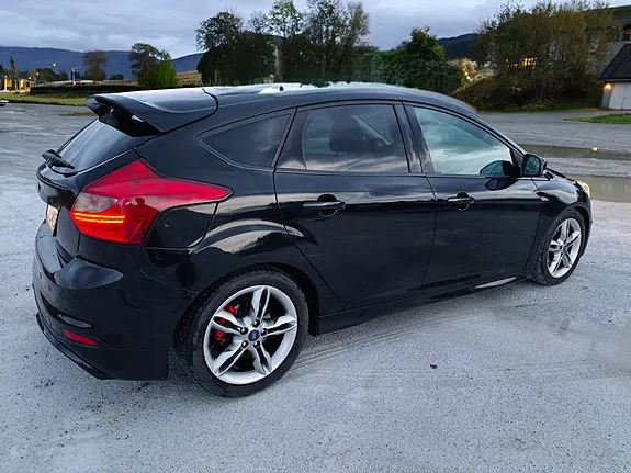 Ford Focus 2013 photo 4