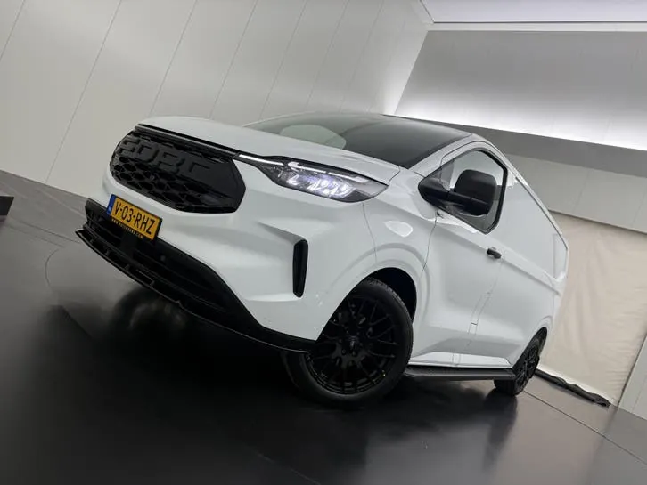 Ford Transit Custom 2024 photo 3