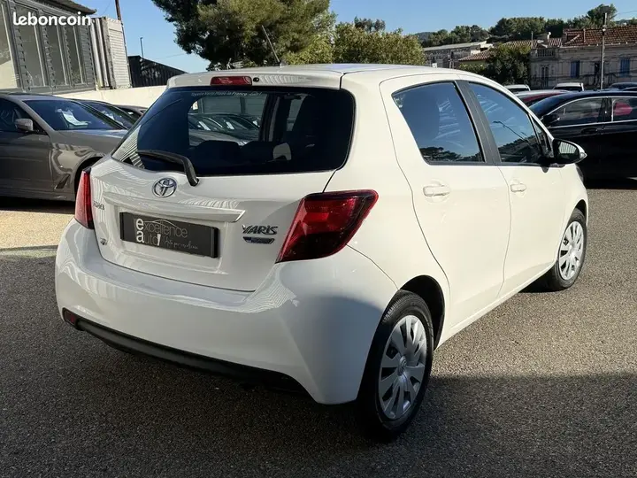 Toyota Yaris 2016 photo 3