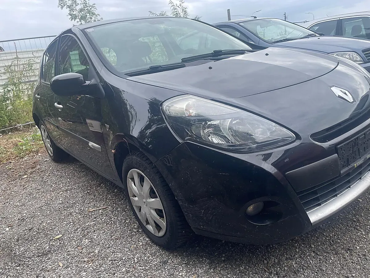 Renault Clio 2009 photo 3