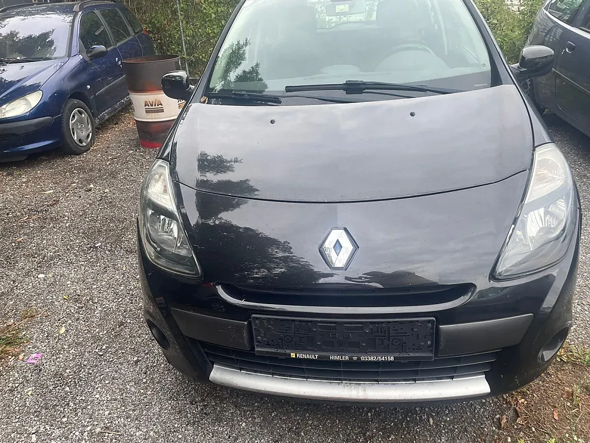 Renault Clio 2009 photo 2