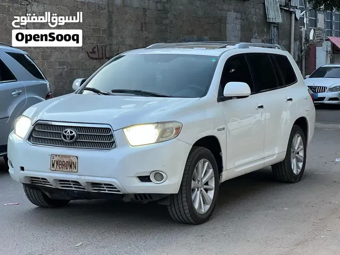 Toyota Highlander 2010 photo 2