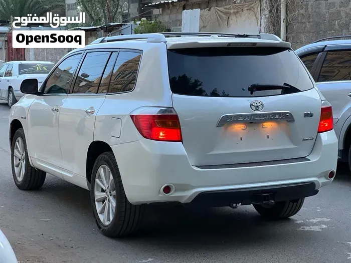 Toyota Highlander 2010 photo 4