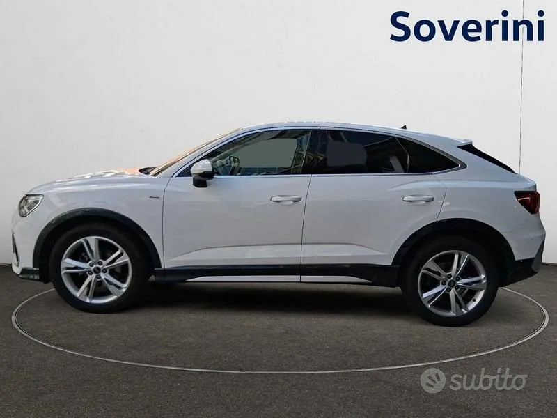 Audi Q3 2022 photo 3