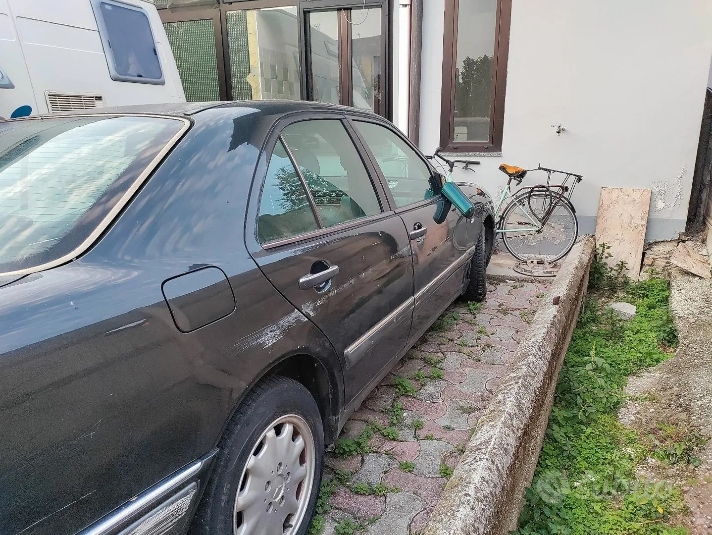 Mercedes-Benz E 1996 photo 5