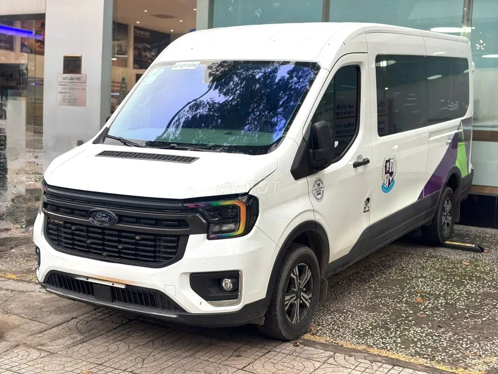 Ford Transit 2024 photo 2