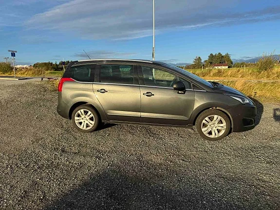 Peugeot 5008 2015 photo 4