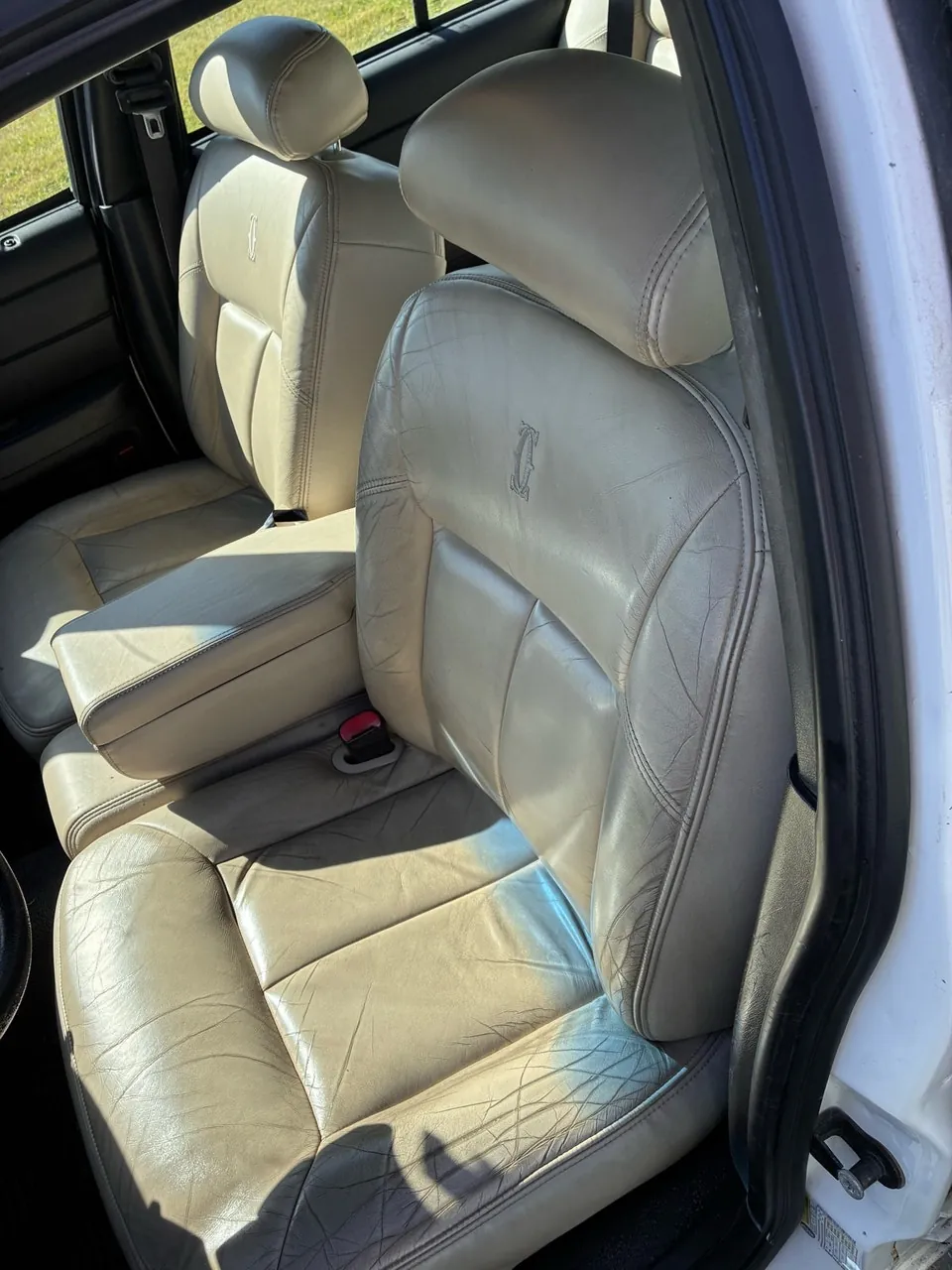 Ford Crown Victoria 2010 photo 5