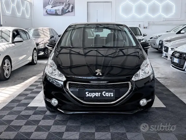 Peugeot 208 2014 photo 2