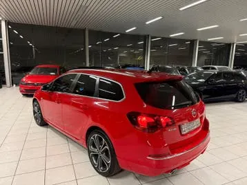 Opel Astra 2014 photo 2
